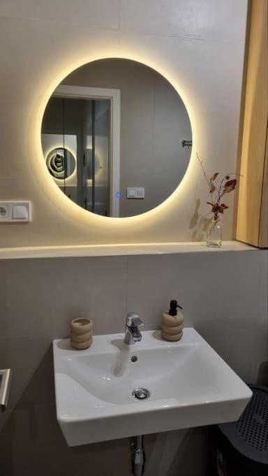 M&M1 Studio Apartment Near Center With Free Parking - Ac Košice Exteriör bild
