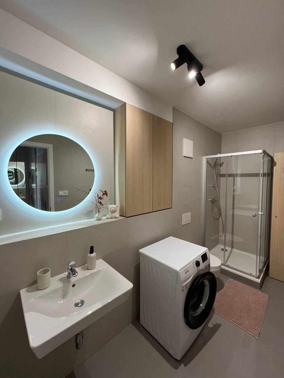 M&M1 Studio Apartment Near Center With Free Parking - Ac Košice Exteriör bild